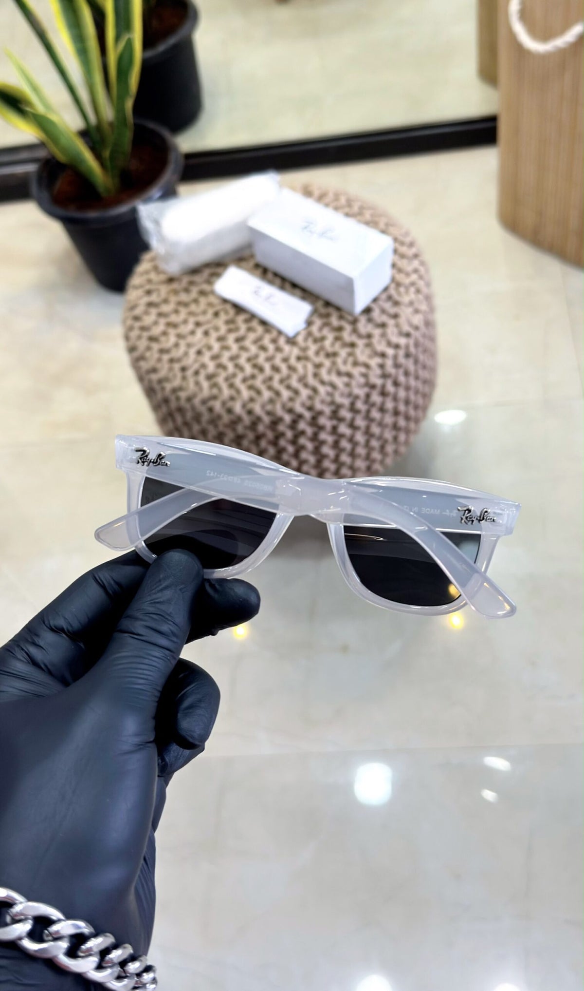 SK 0502- MILKY WHITE BLACK LENS