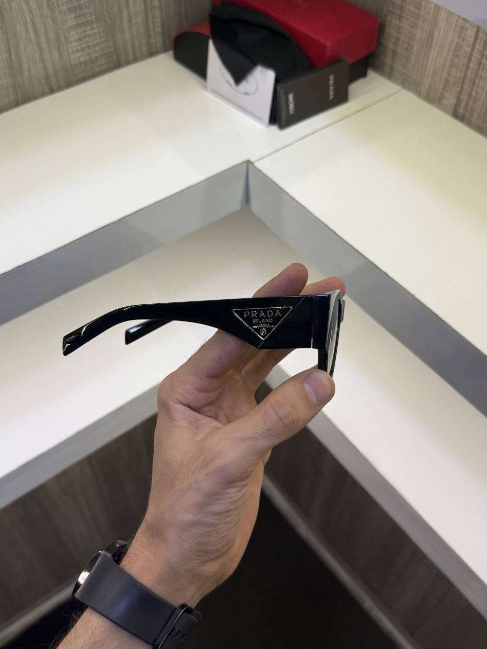 SK Ranveer 6082- Glossy Black