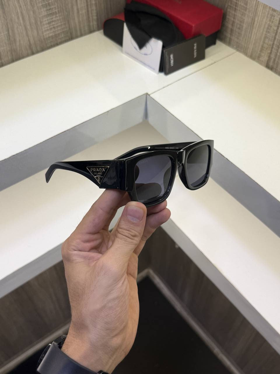 SK Ranveer 6082- Glossy Black