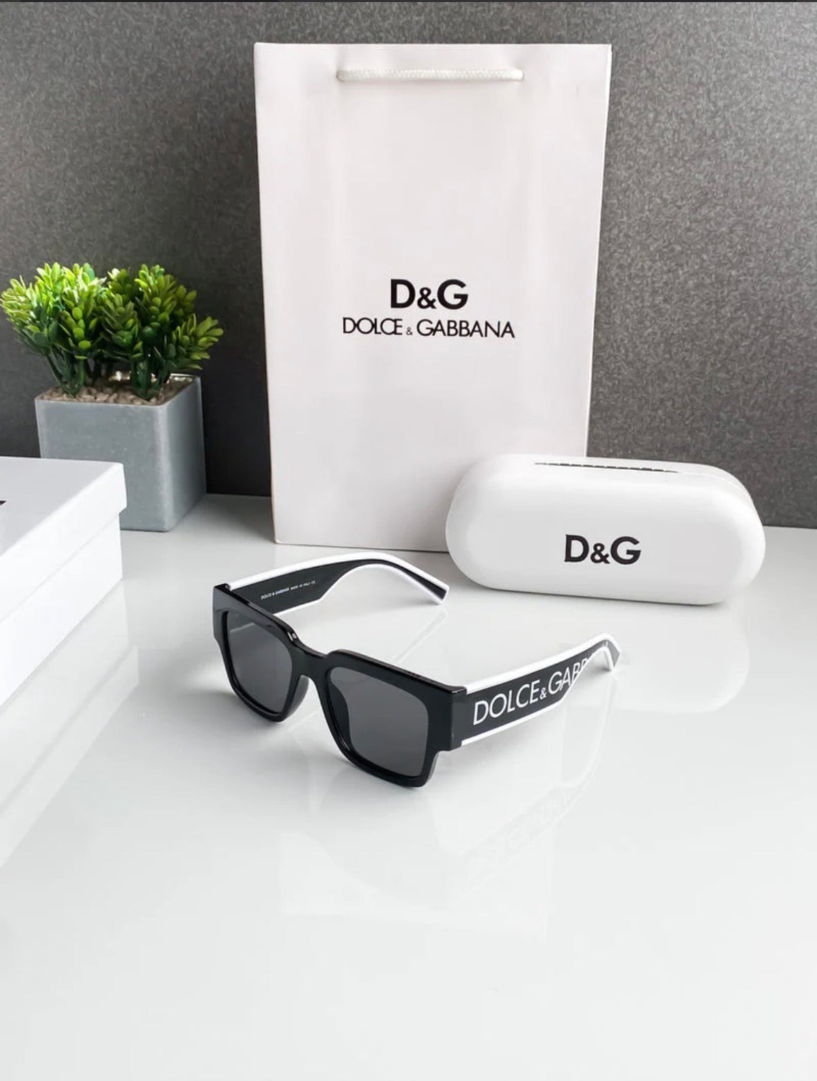SK DG 6184- FULL BLACK WITH WHITE DETAIL