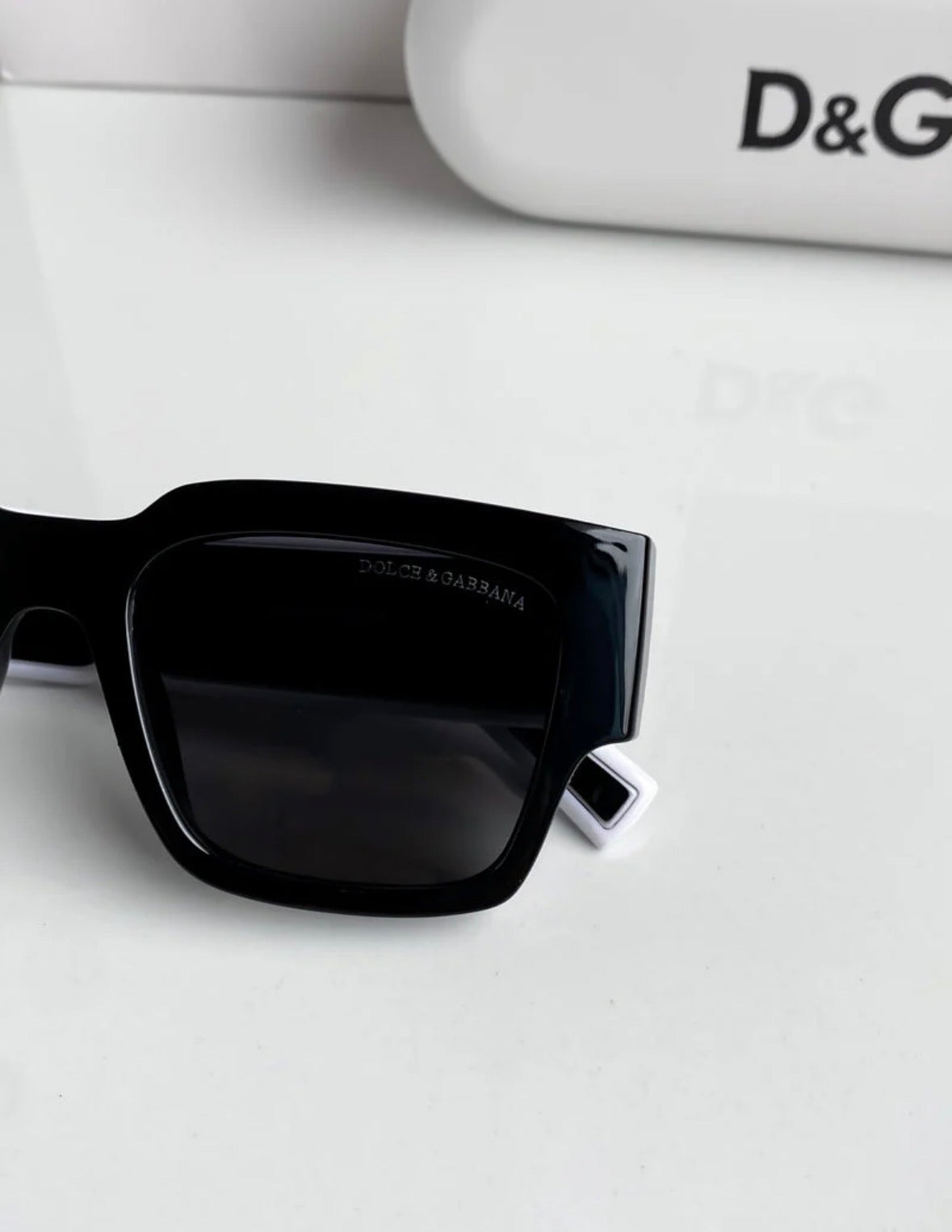 SK DG 6184- FULL BLACK WITH WHITE DETAIL