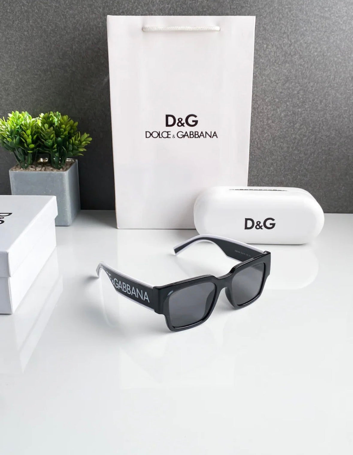 SK DG 6184- FULL BLACK WITH WHITE DETAIL