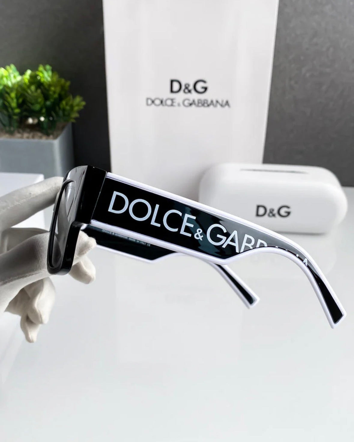 SK DG 6184- FULL BLACK WITH WHITE DETAIL