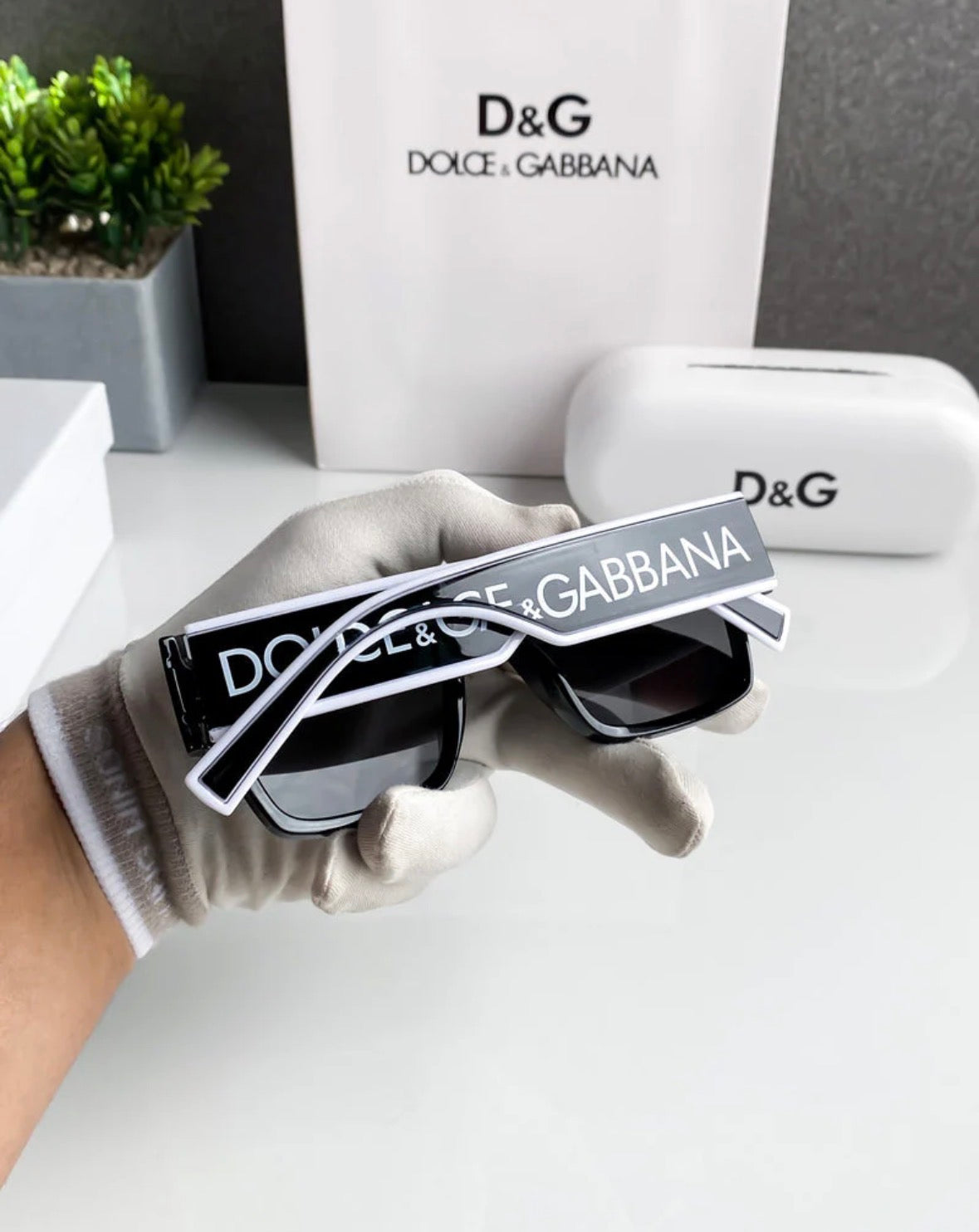 SK DG 6184- FULL BLACK WITH WHITE DETAIL