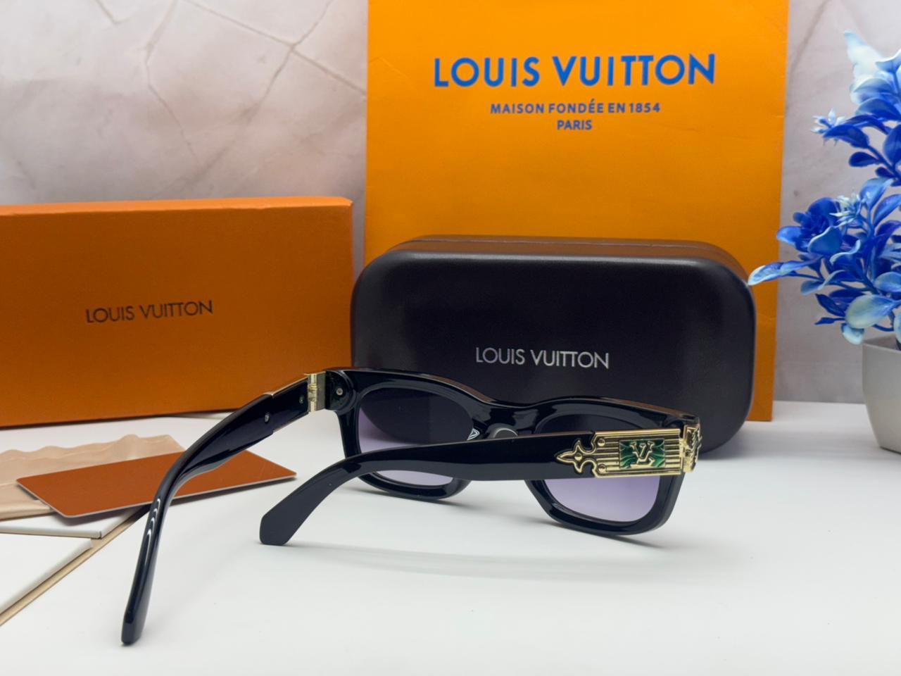 L-8898 Black Frame with Purple Gradient Lens