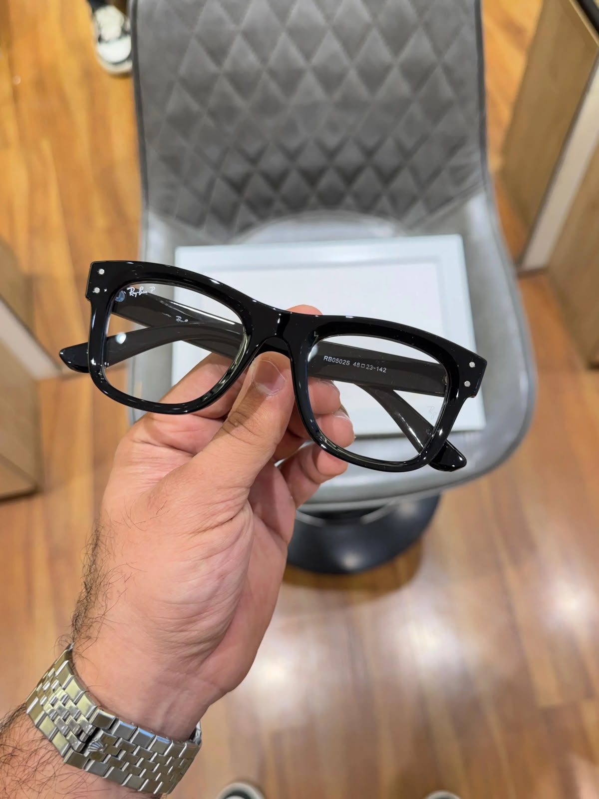 0502 GLOSSY BLACK TRANSPARENT