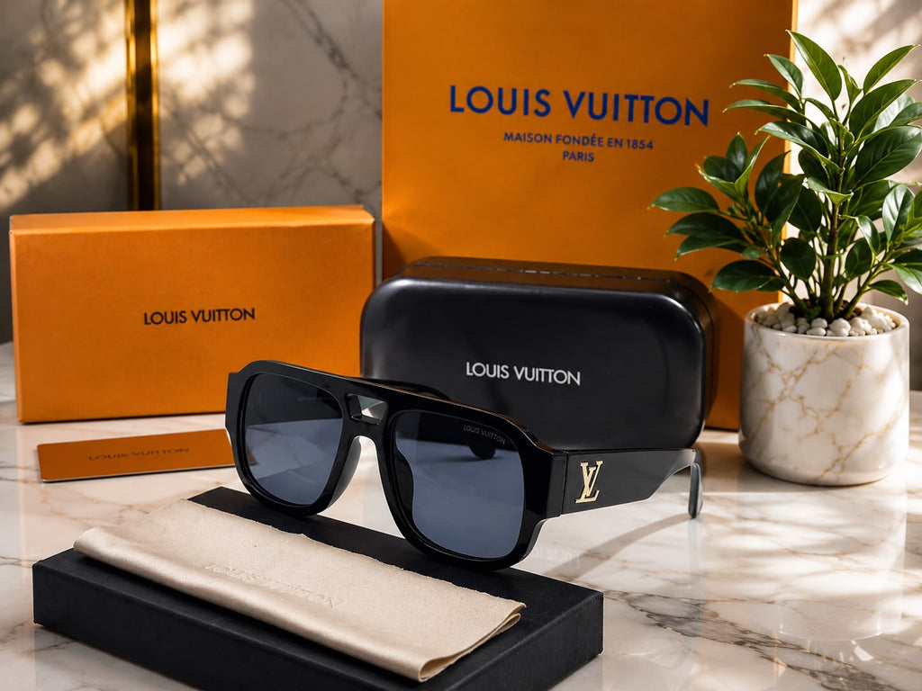 L-007  Black Frame with Black Gradient Lens