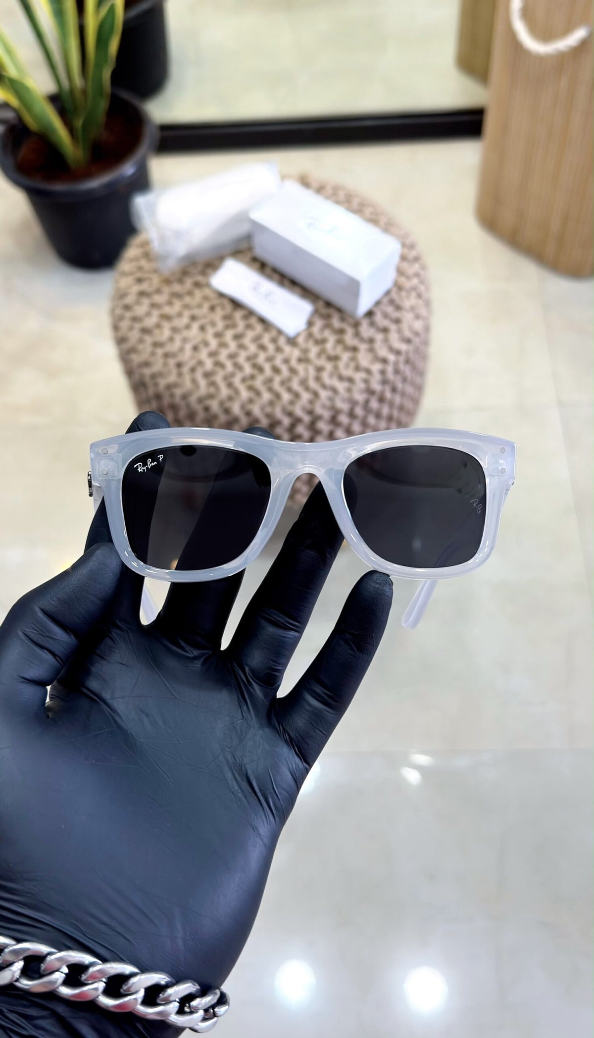 SK 0502- MILKY WHITE BLACK LENS