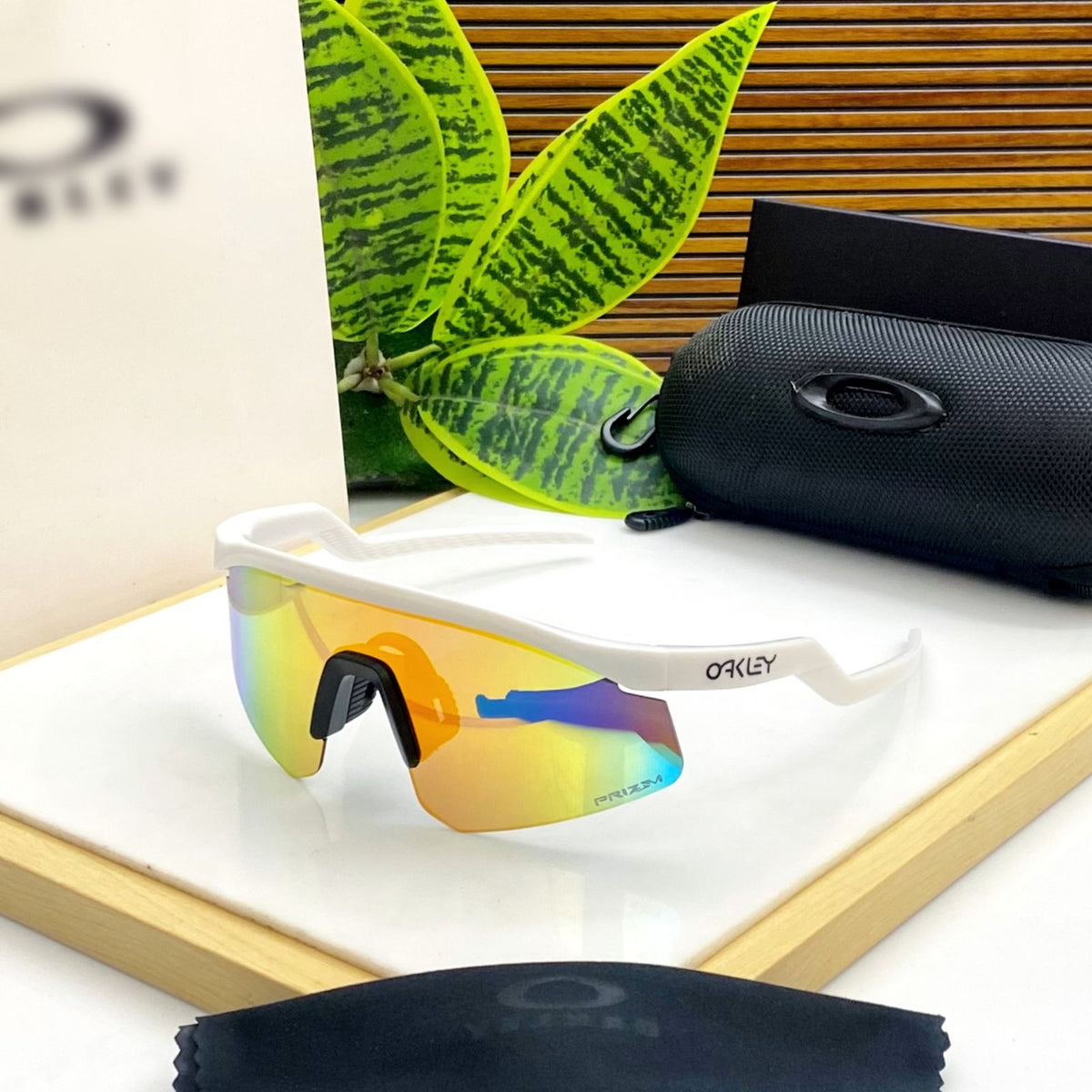 SK- HYDRA MILKY WHITE RED MERCURY
