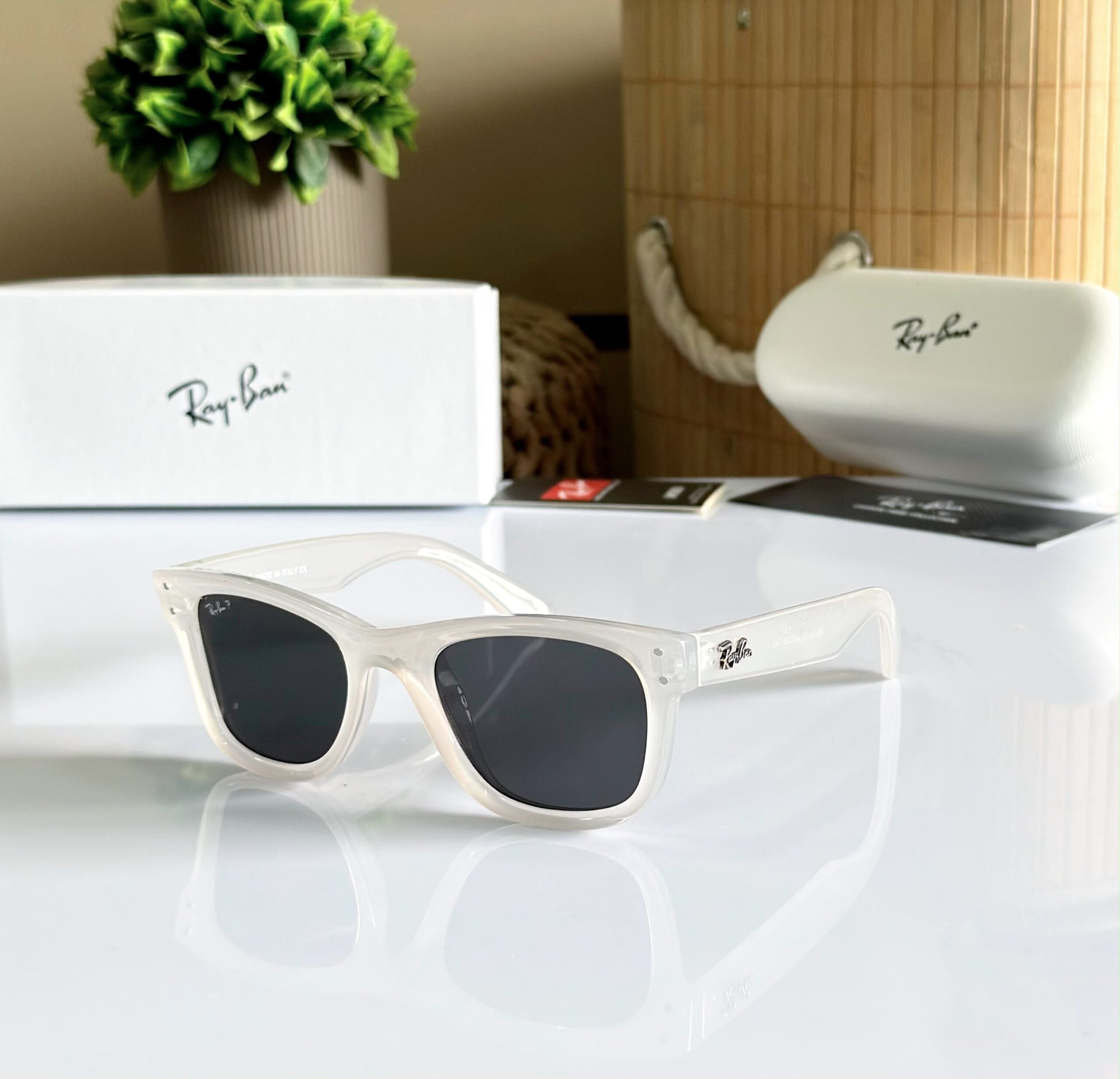 SK 0502- MILKY WHITE BLACK LENS
