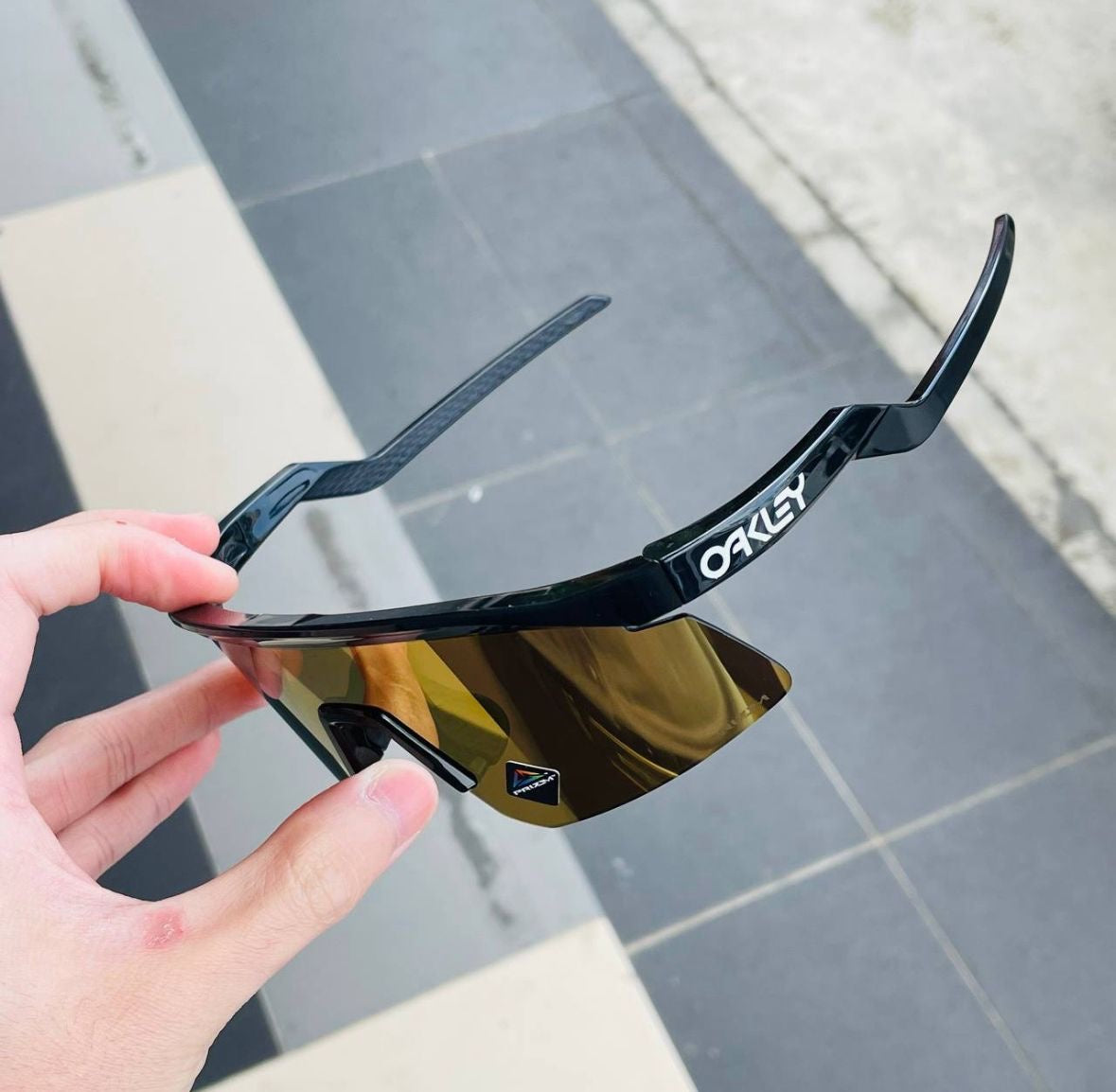 SK- HYDRA BLACK GOLD